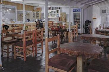 تختخواب و صبحانه Incognito Culture Rooms