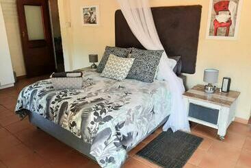 پانسیون Hoedspruit Bushveld Retreat