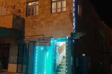 پانسیون Beit Alkaram