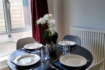 Charming 2 Bed Apartment Located In Elham Norwich