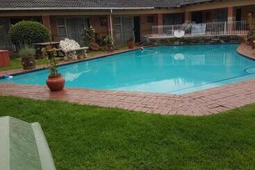 African Elephant Guesthouse - Germiston
