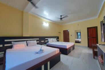 Blue Stone Hotel & Restaurant Mandarmani