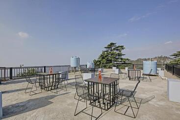 호텔 Super Collection O Grey Castle Inn