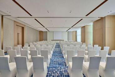 هتل Hilton Garden Inn Shenzhen Guangming