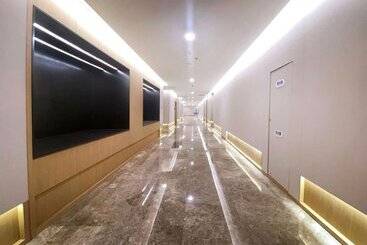 هتل Holiday Inn Express Hohhot East Station By Ihg