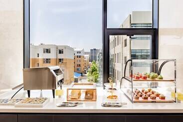 هتل Holiday Inn Express Hohhot East Station By Ihg