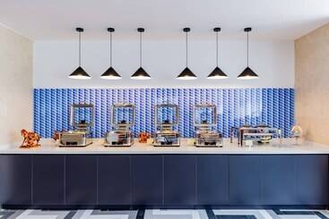 هتل Holiday Inn Express Hohhot East Station By Ihg