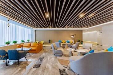 هتل Holiday Inn Express Hohhot East Station By Ihg
