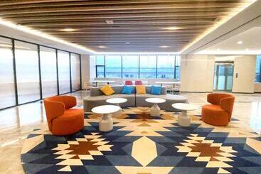 هتل Holiday Inn Express Hohhot East Station By Ihg