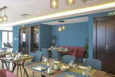 Maia Hotel Suites