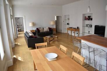 Centrally Located 1 Bed Apartment In Inverness