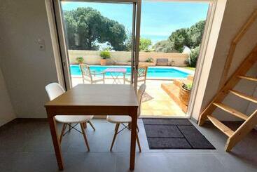 پانسیون Annexe Des Pins   Studio Gîte Avec Piscine & Climatisation