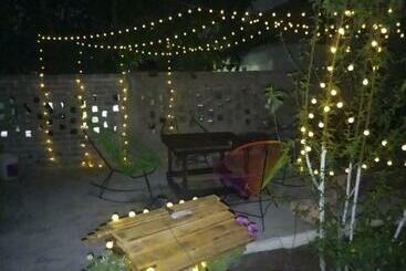 پانسیون Hostal Casa Amarilla Tecámac