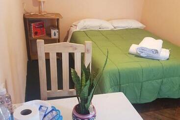 پانسیون Hostal Casa Amarilla Tecámac