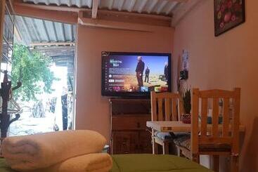پانسیون Hostal Casa Amarilla Tecámac