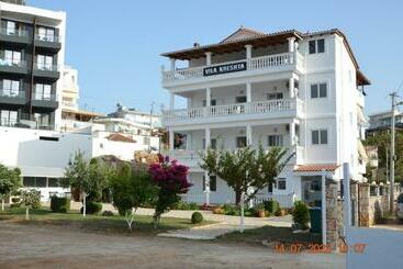 هاستل Villa Kreshta