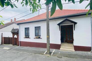 Esther S Studio Keszthely