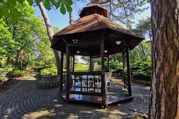 پانسیون Imola Garden Vendégház