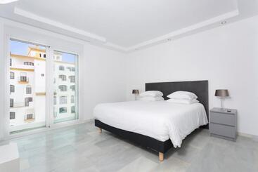هتل آپارتمان B51 Executive Flats Marbella