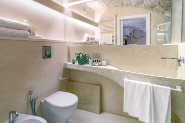 تختخواب و صبحانه Vico Bianco Raro Villas Smart Rooms Collection