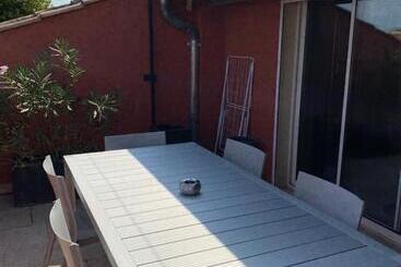 شقق خاصة سياحية Le Loft Duplex, 2 Terrasses, Au Coeur Du Village