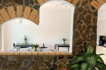 پانسیون Guesthouse Releash Aljezur