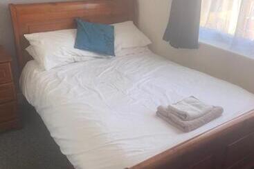 پانسیون The New Macleods Guest House