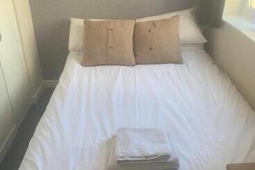 پانسیون The New Macleods Guest House