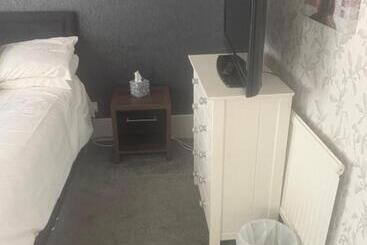 پانسیون The New Macleods Guest House
