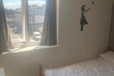 پانسیون The New Macleods Guest House