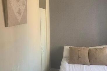 پانسیون The New Macleods Guest House