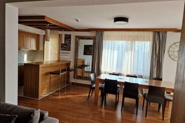 استراحتگاه Aparthotel Jahorina A123