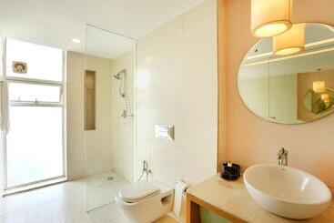 St Jacinto Island Villa By Jadecaps  Bay View And Infinity Pool Near Goa Airport