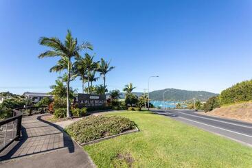 Airlie Sun & Sand Accommodation #4