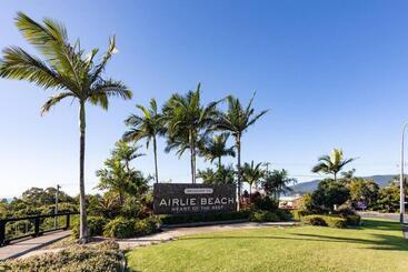 Airlie Sun & Sand Accommodation #4
