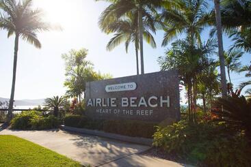 Airlie Sun & Sand Accommodation #4