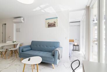 Cozy Beach Apartment