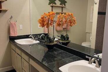 Holualoa Bay Villas 207 By Casago Kona Huge Wraparound Deck To Enjoy