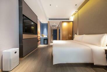 هتل Atour Kunming Economic Development Zone