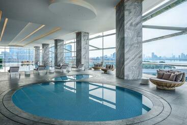 هتل Renaissance Zhuhai