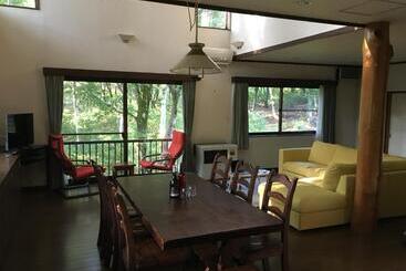 Myoko Woodland Lodge