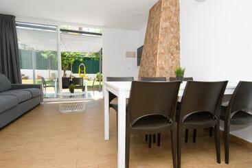 Rentalmar Villa Covamar Families Only
