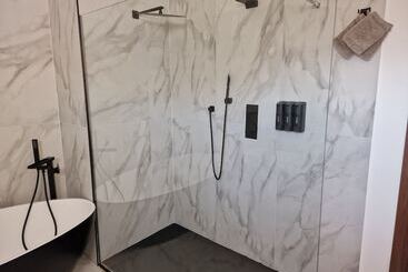 استراحتگاه Al Balhara Suite & Spa
