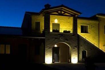 تختخواب و صبحانه Agriturismo Il Falco