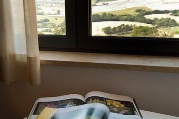 تختخواب و صبحانه Agriturismo Il Falco