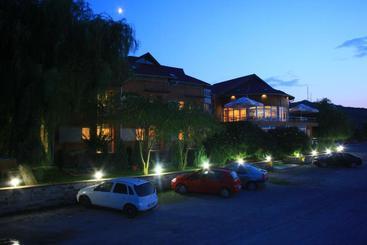 مسافرخانه Casa Teo