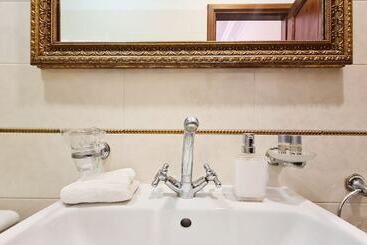 هتل Hamlet Bed & Breakfast