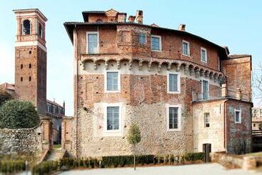 هتل Castello La Rocchetta