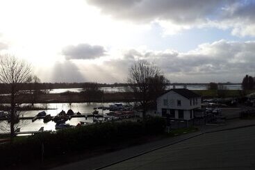 هتل De Brabantse Biesbosch