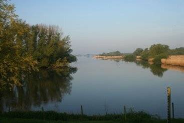 هتل De Brabantse Biesbosch